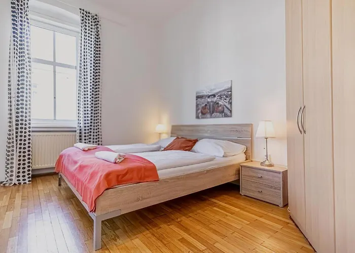Affordable Near Wiener Stadthalle Viena