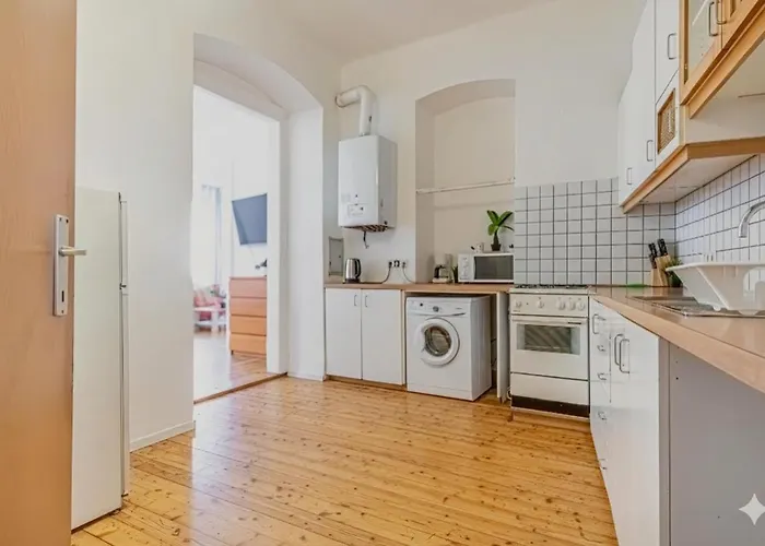 Affordable Near Wiener Stadthalle Apartamento Viena