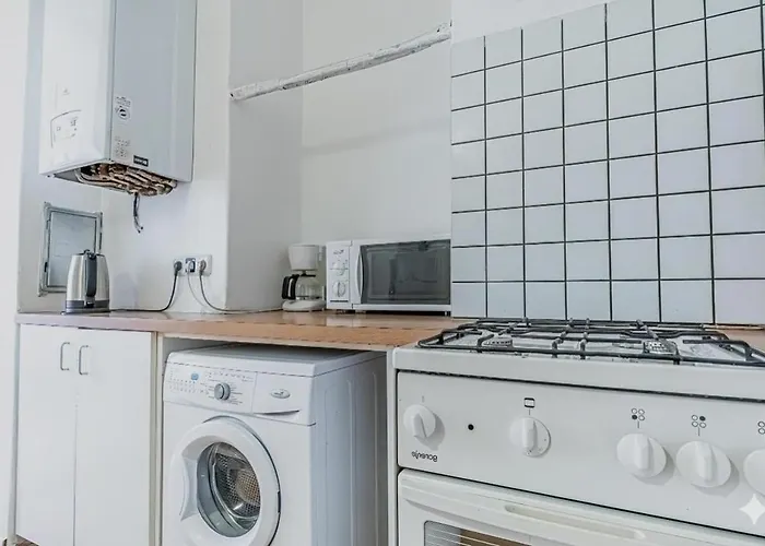 Affordable Near Wiener Stadthalle Apartamento