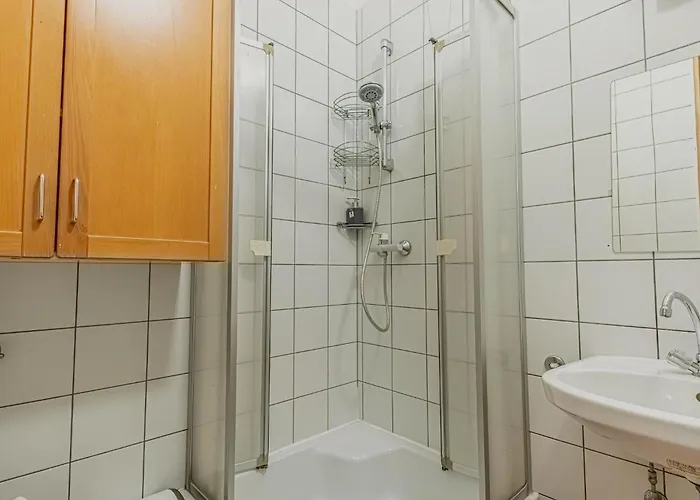Affordable Near Wiener Stadthalle Apartamento