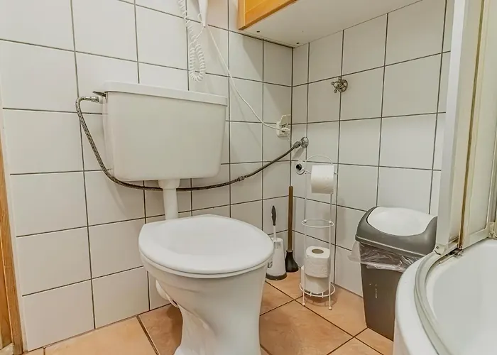 Affordable Near Wiener Stadthalle Viena