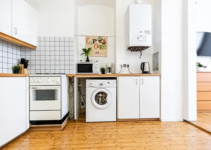 Affordable Near Wiener Stadthalle Apartamento