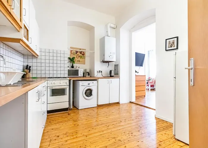 Apartamento Affordable Near Wiener Stadthalle Viena