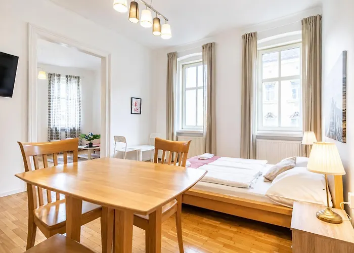 Affordable Near Wiener Stadthalle Viena