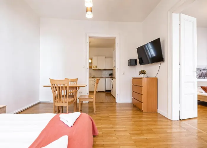 Affordable Near Wiener Stadthalle Apartamento *