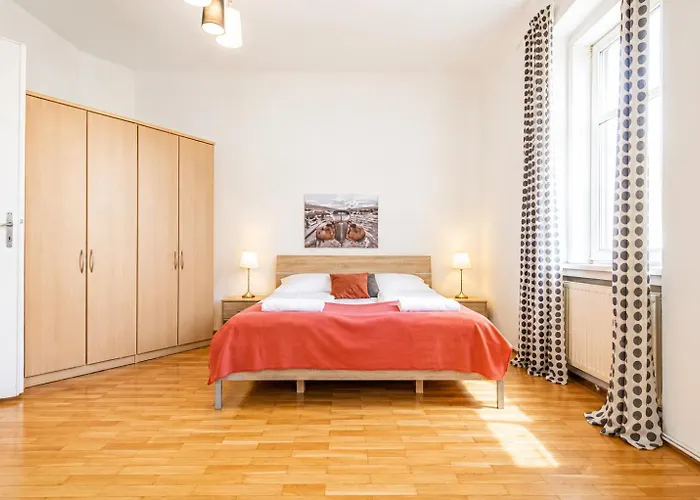 Affordable Near Wiener Stadthalle Apartamento