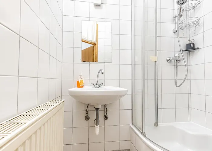 Affordable Near Wiener Stadthalle Viena
